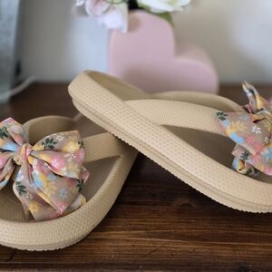 Floral Bow Sandals